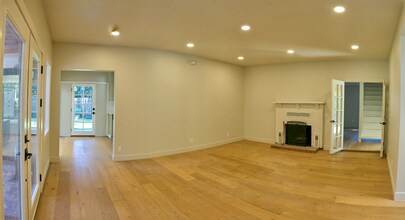 31660 Pitsch Canyon Rd in Malibu, CA - Building Photo - Building Photo