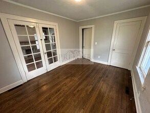 5618 Forest Ave in Kansas City, MO - Building Photo - Building Photo