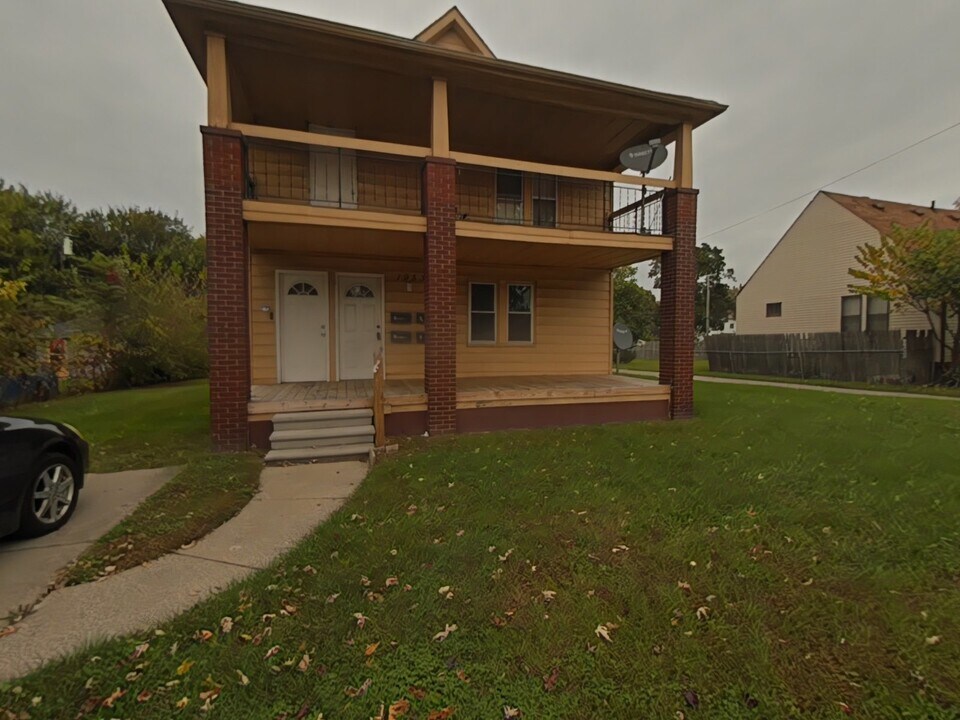 1953 Jarvis Ave in Warren, MI - Foto de edificio