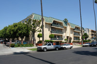 Chateau Menlo in Los Angeles, CA - Foto de edificio - Building Photo