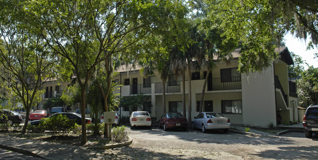 Gator Palms Apartments in Gainesville, FL - Building Photo - Building Photo