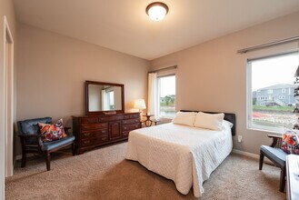 2304 Marina Rd SE in Mandan, ND - Building Photo - Building Photo