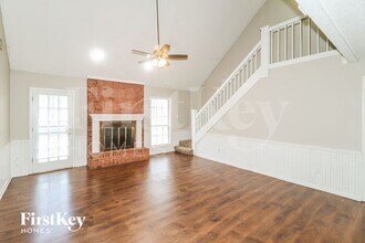 7458 Keynon Cove in Memphis, TN - Foto de edificio - Building Photo
