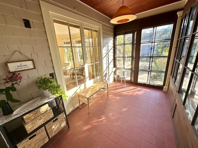 608 Ackerman Ave in Syracuse, NY - Foto de edificio - Building Photo