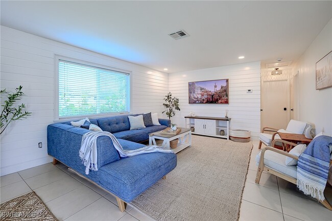 757-101 101st Ave N in Naples, FL - Building Photo - Building Photo