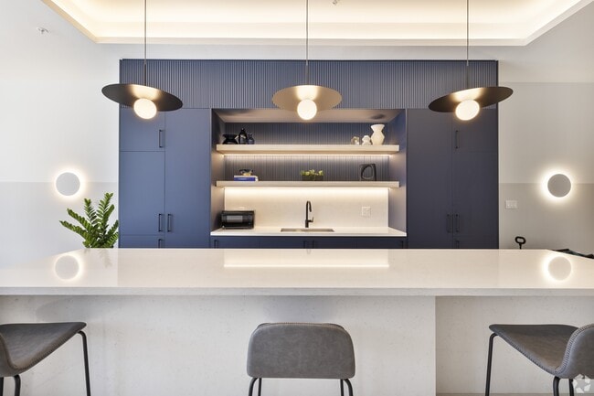 Northside Vistas in Miami, FL - Building Photo - Building Photo