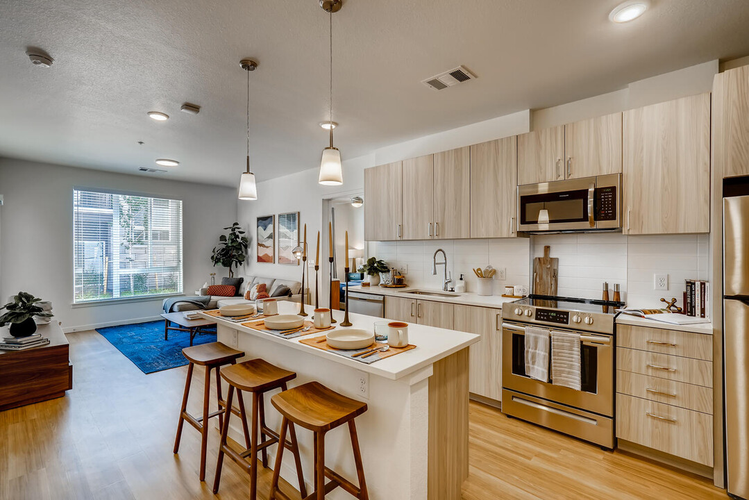 Legacy at Fitz in Aurora, CO - Building Photo
