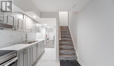 109 Cobriza Cres in Brampton, ON - Building Photo - Building Photo