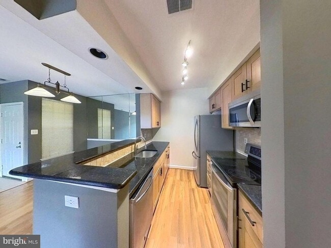 5917 Barbados Pl in Rockville, MD - Building Photo - Building Photo