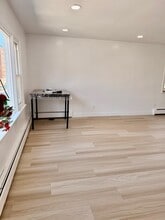 24 E 18th St in Bayonne, NJ - Building Photo - Building Photo