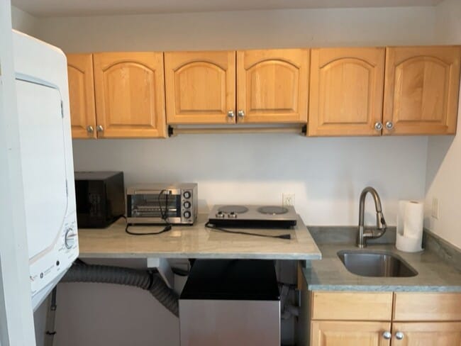 8 Lichen Ln in Sandwich, MA - Building Photo - Building Photo