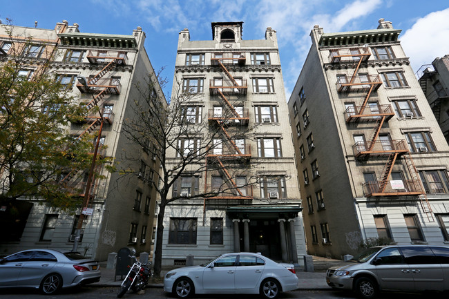 390 Wadsworth Ave in New York, NY - Foto de edificio - Building Photo