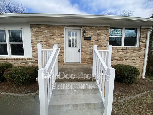 311 McKinney St in Fredericksburg, VA - Building Photo - Building Photo