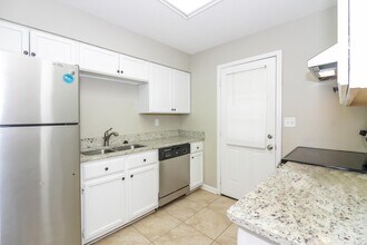6625 Santaolina Dr in Memphis, TN - Building Photo - Building Photo