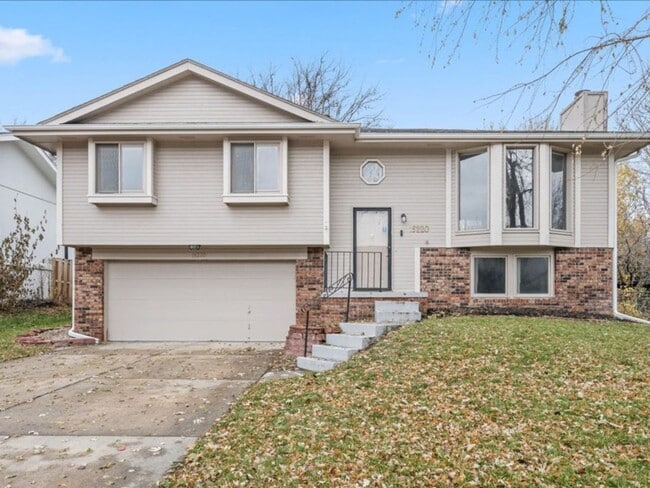 15220 Valley St in Omaha, NE - Building Photo - Building Photo