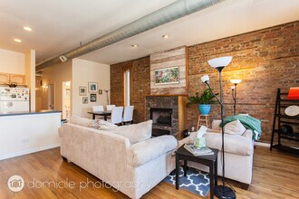 1817 W Armitage Ave in Chicago, IL - Building Photo - Building Photo