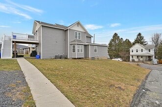 127 W Line St in Olyphant, PA - Building Photo - Building Photo