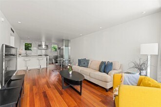 1601 West Ave in Miami Beach, FL - Building Photo - Building Photo