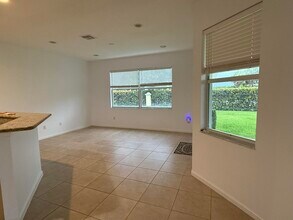 2100 Mariner Bay Blvd in Fort Pierce, FL - Building Photo - Building Photo