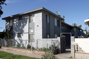 2223 E Spaulding St Apartamentos