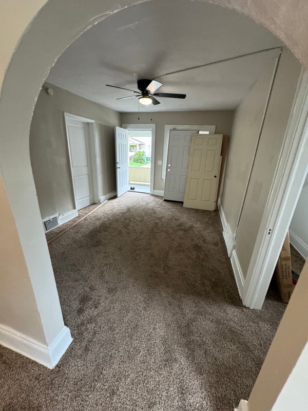 883 Alhambra Rd in Cleveland, OH - Building Photo - Building Photo
