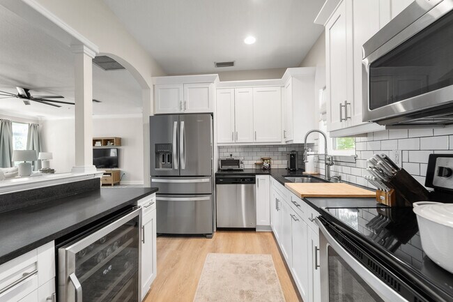 3207 Marcellus Cir in Tampa, FL - Building Photo - Building Photo