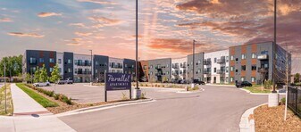 Parallel Apartments in Roseville, MN - Building Photo