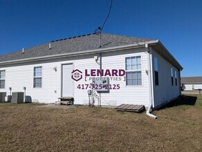 620 Morgan St in Bolivar, MO - Building Photo - Building Photo