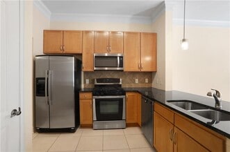 3621 Vinings Slope SE-Unit -3105 in Atlanta, GA - Building Photo - Building Photo