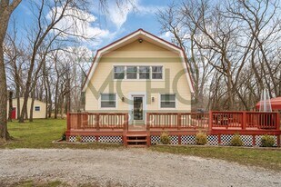 14670 W 191st St in Spring Hill, KS - Building Photo