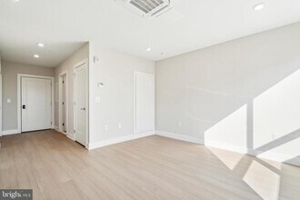 922 N Broad St in Philadelphia, PA - Foto de edificio - Building Photo