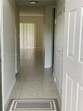 10330 NW 8th St in Pembroke Pines, FL - Building Photo - Building Photo