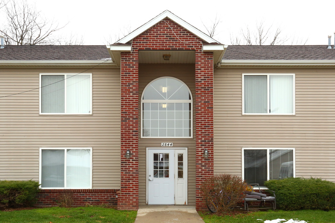 Britton Pines in Perry, MI - Foto de edificio