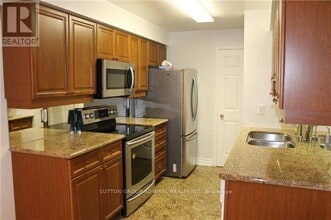 233 Beecroft Rd in Toronto, ON - Building Photo - Building Photo