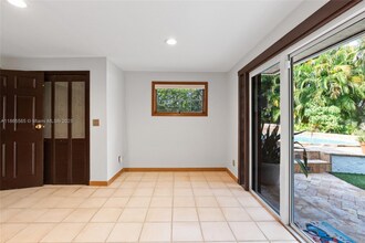 2530 Okeechobee Ln in Fort Lauderdale, FL - Building Photo - Building Photo