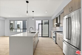 5955 Saturn St in Los Angeles, CA - Building Photo - Building Photo