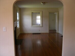 1826 Central Ave in Charlotte, NC - Building Photo - Building Photo