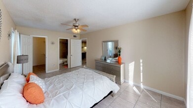 Cerca Demi Apartments in Houston, TX - Building Photo - Building Photo