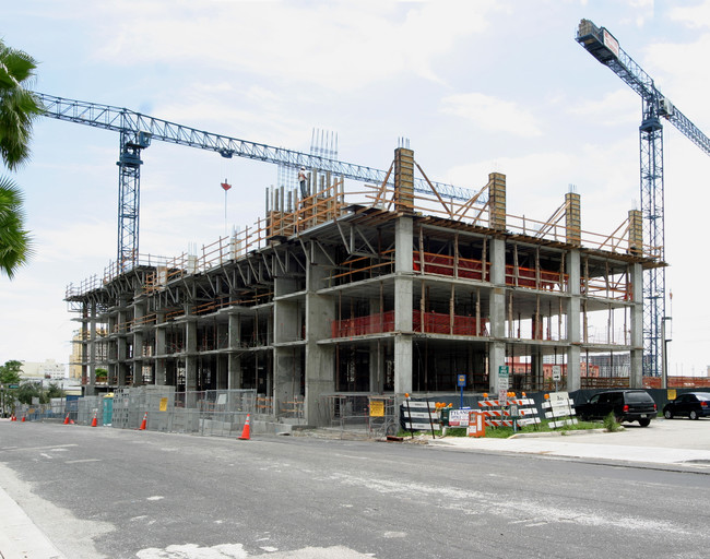 610 Clematis St in West Palm Beach, FL - Foto de edificio - Building Photo