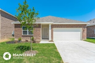 432 Canoe Way, Unit 202 in Crowley, TX - Building Photo