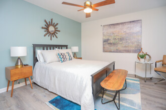 Nuvo Park Place in Dallas, TX - Building Photo - Interior Photo