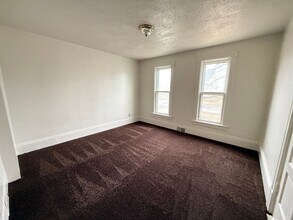 301 Summit Ave in Jackson, MI - Building Photo - Building Photo