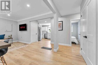 36 Cloke Ct in Hamilton, ON - Building Photo - Building Photo