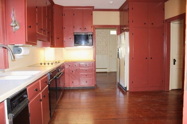 1447 Park Rd in Spring Grove, PA - Building Photo - Building Photo