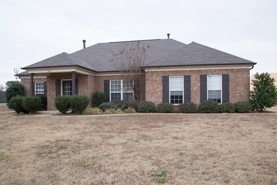 Squire Manor in Olive Branch, MS - Building Photo