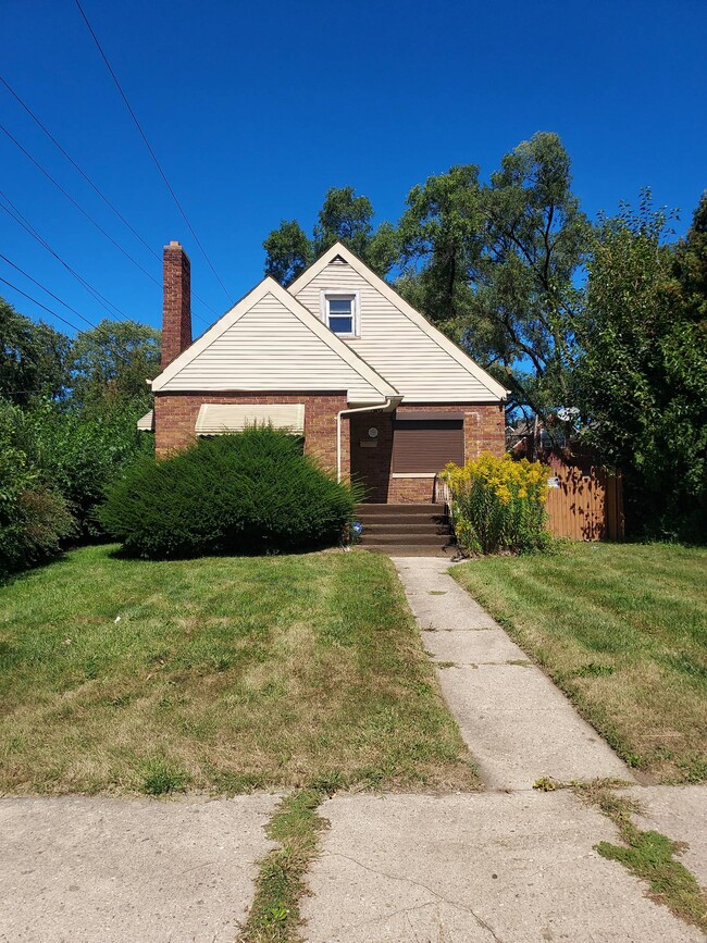 property at 714 W 49th Ave