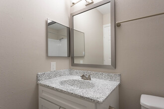 The Park at Leyton in Pasadena, TX - Building Photo - Interior Photo