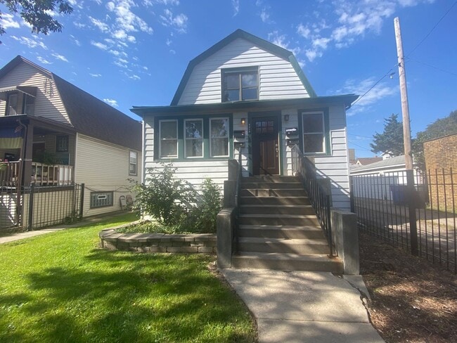 4210 N Kilpatrick Ave in Chicago, IL - Foto de edificio - Building Photo