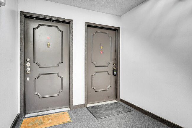 3550 S Harlan St in Lakewood, CO - Building Photo - Building Photo