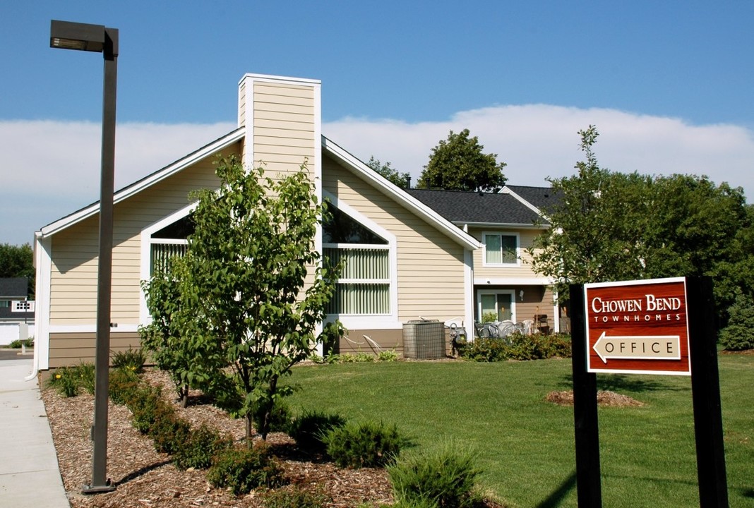 Chowen Bend Townhomes in Burnsville, MN - Building Photo